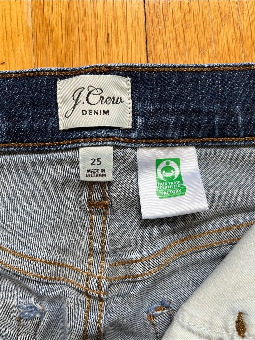 J.Crew Denim Billie Demi Boot Crop Dark Wash Raw Hem Button Fly Classic Jeans - Picture 10 of 14